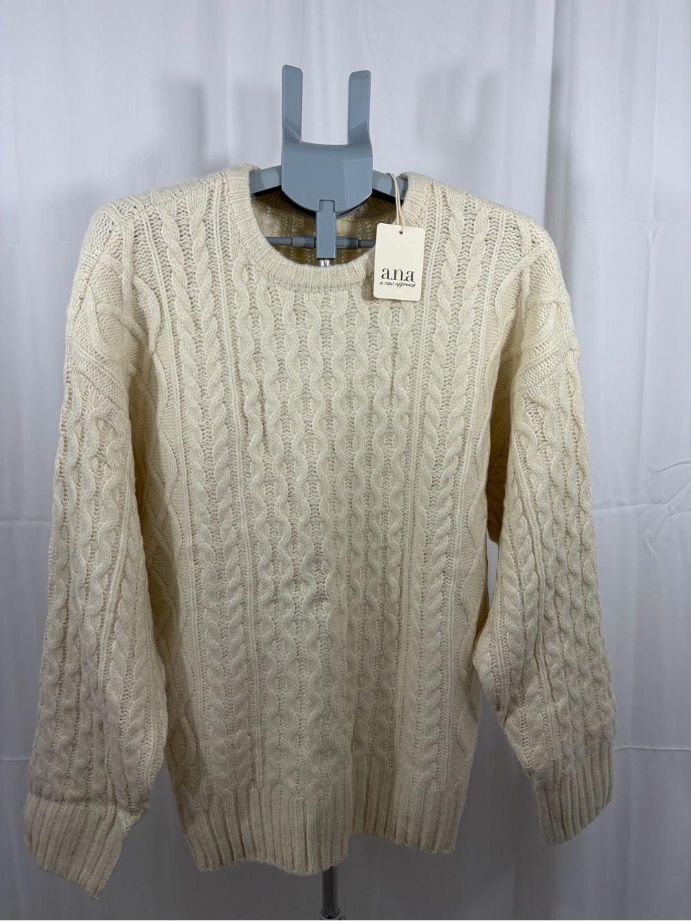 NWT a.n.a Women’s Size Medium Cream Knit Sweater